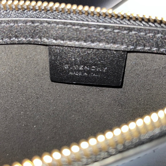 Givenchy Wing Tote w/ detachable pouch. - Picture 6 of 11